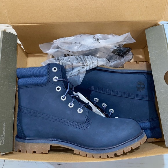 Timberland Shoes - NEW Timberland 6inch double collar women’s boots 9